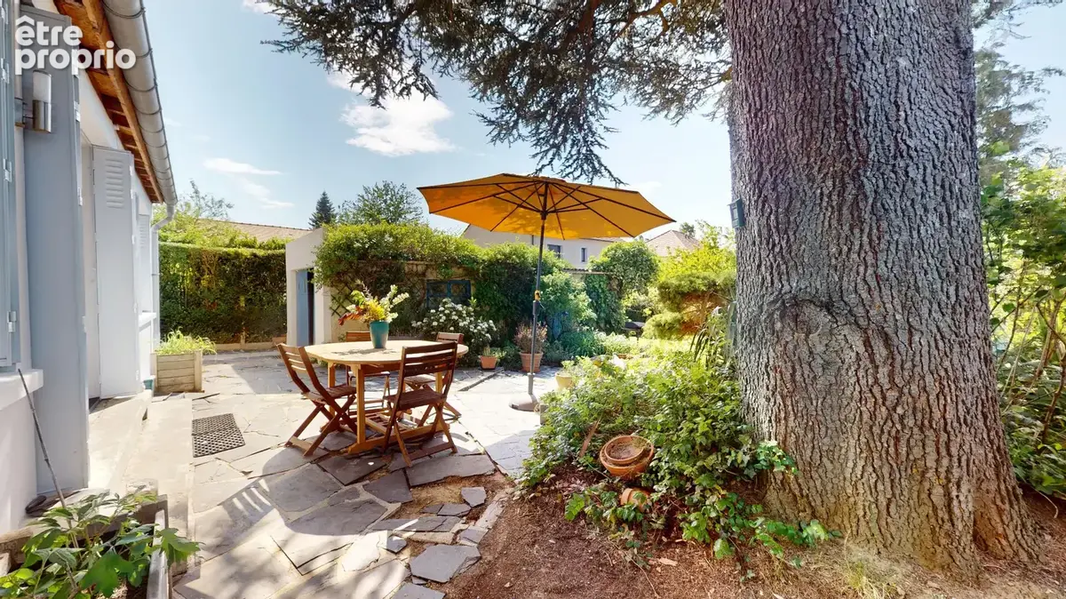 Maison Fontenay Le Fleury Plain-Pied 5 pièces 99,12 m2 - 561 m² de terrain - photo 4