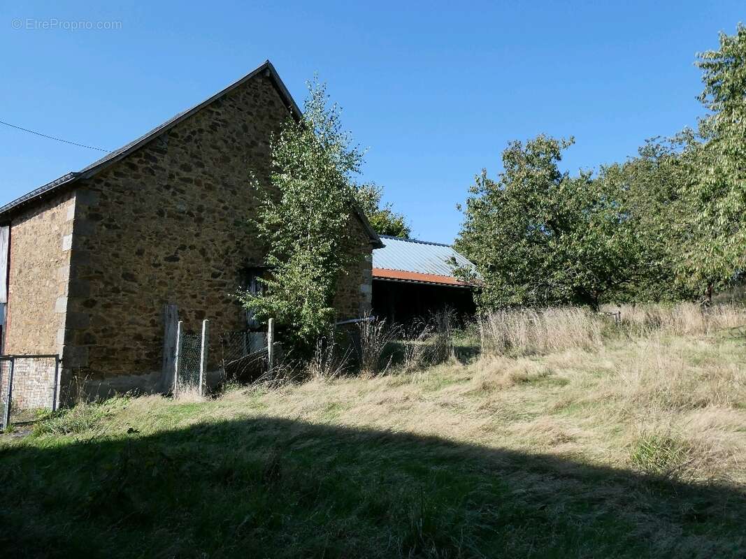 Maison à AMBRIERES-LES-VALLEES