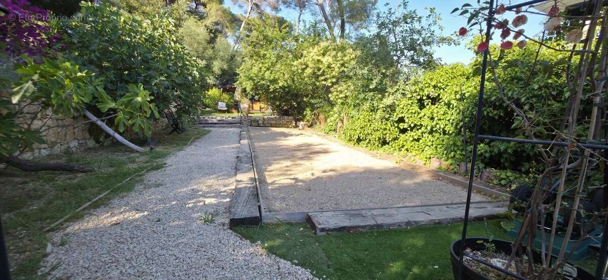 Maison à MOUGINS