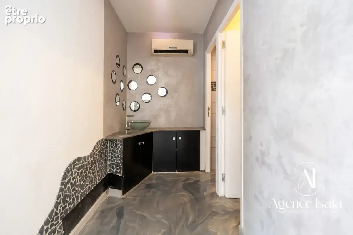 Commerce 80 m² à vendre à Le Lavandou (83980) - photo 7