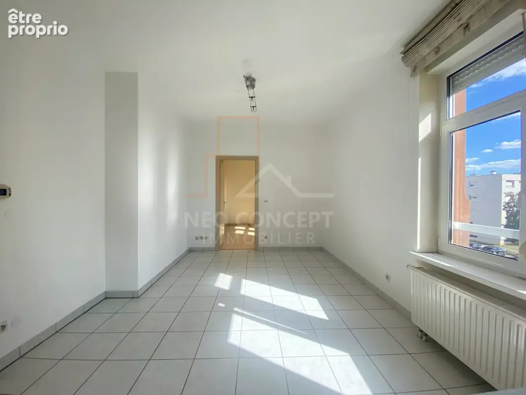 Un appartement lumineux avec garage, à proximité du centre ville - photo 2