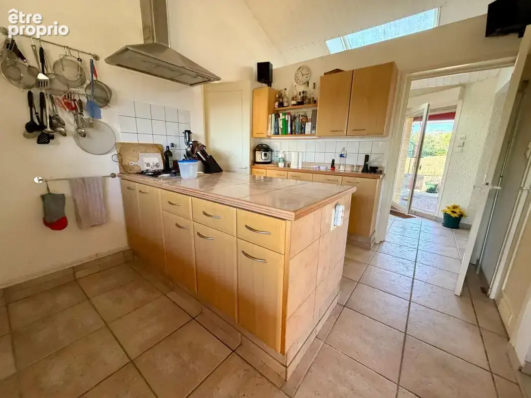 Journiac — Maison de plain-pied, séjour de 54 m² et atelier lumineux de 33 m² - photo 6