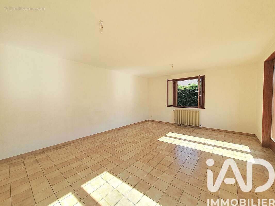Maison 184 m² à Conflans-Sur-Lanterne  - photo 6