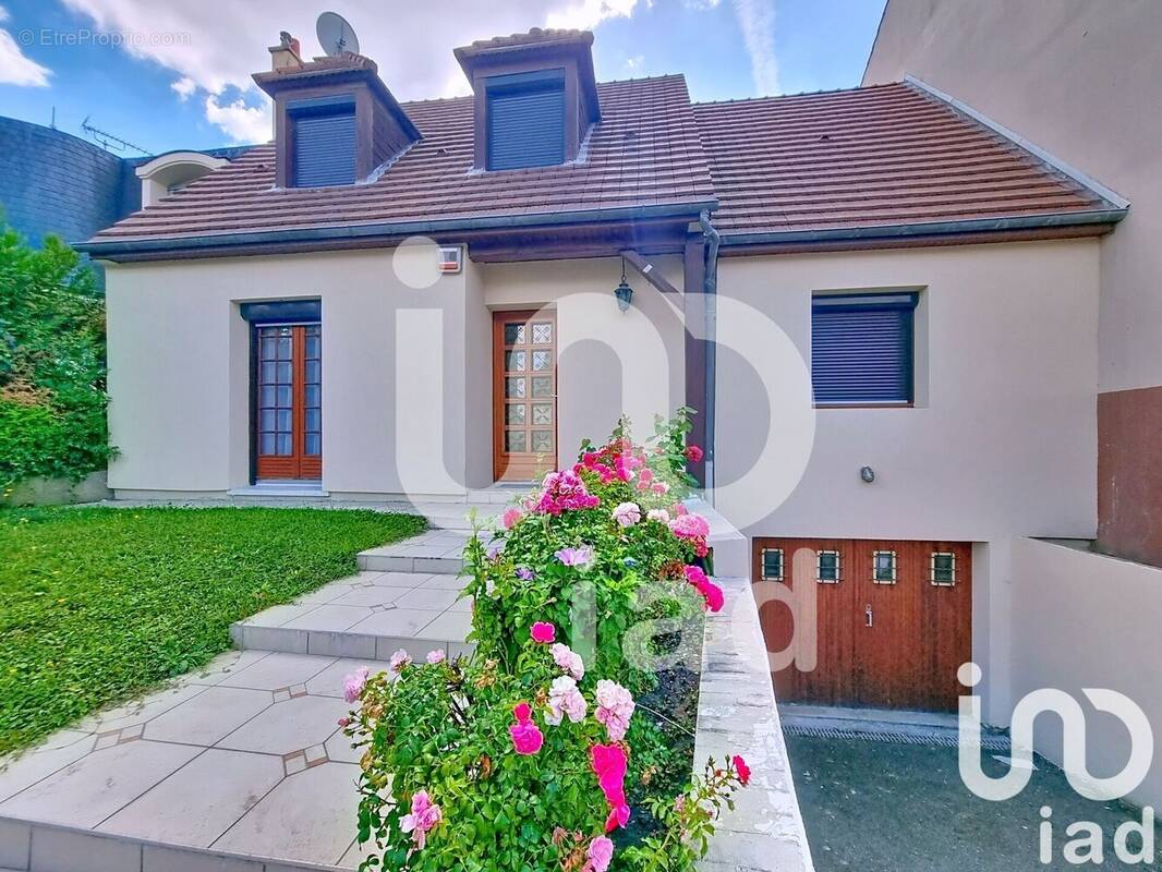 Photo 1 - Maison à DRANCY