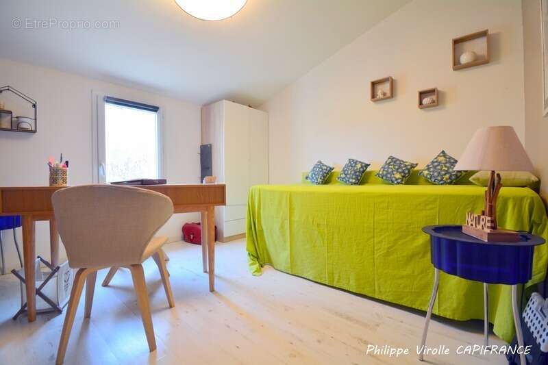 Maison à vendre 5 pièces CHERAY (17) 350 000 € - photo 9