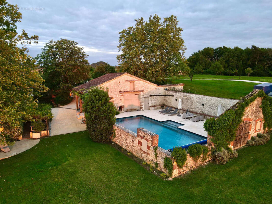 Maison à SAVIGNAC-SUR-LEYZE