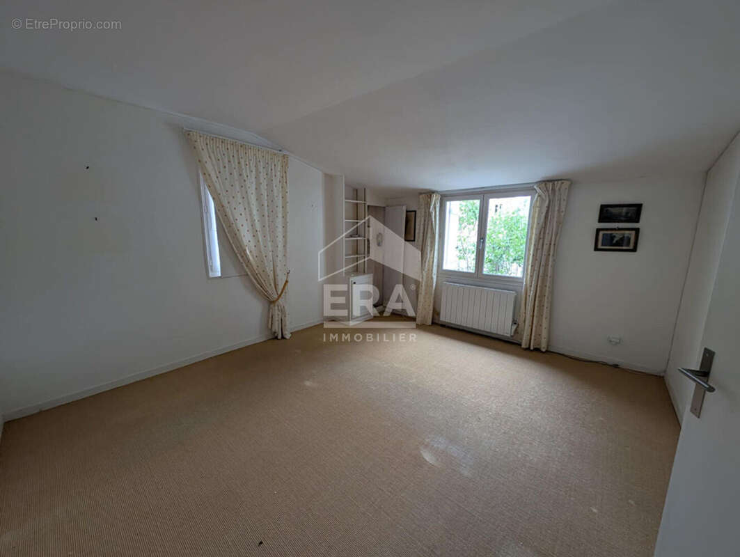 Maison à MONTPON-MENESTEROL