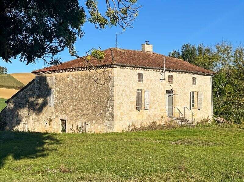 Maison à PLIEUX