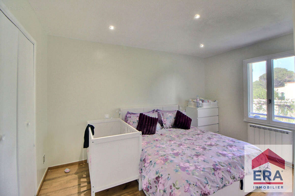 Maison à SAINT-PAUL-TROIS-CHATEAUX