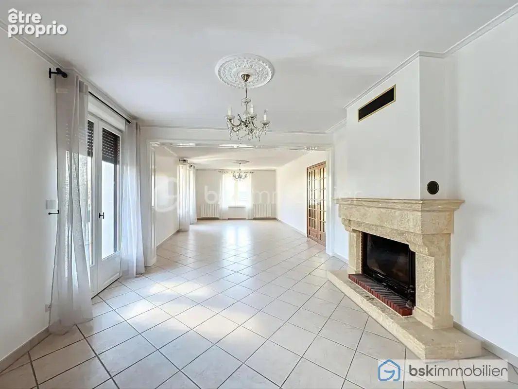 Maison à PARIS-19E