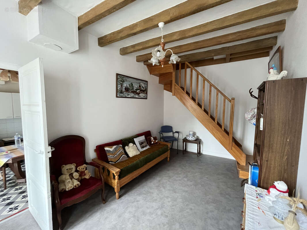 Maison à FLEURY-LA-VALLEE