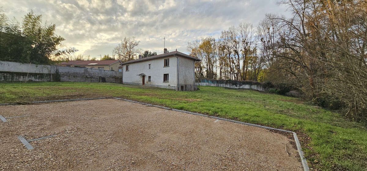 Maison à GUEREINS