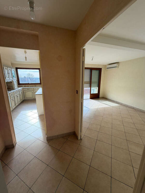 Appartement à SALON-DE-PROVENCE