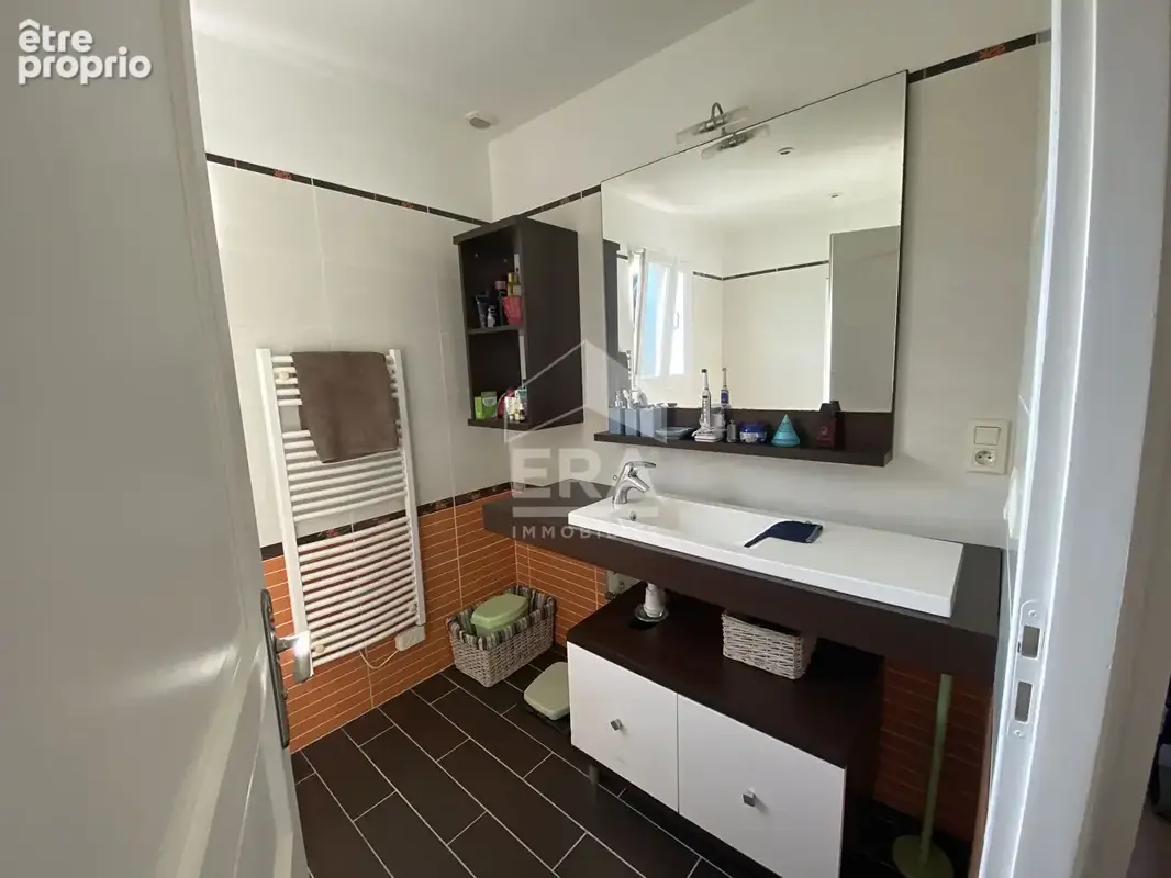 Maison 160m² à saint-georges-des-coteaux - photo 12
