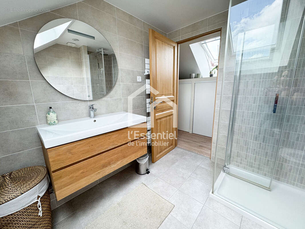 Maison à VERNEUIL-SUR-SEINE