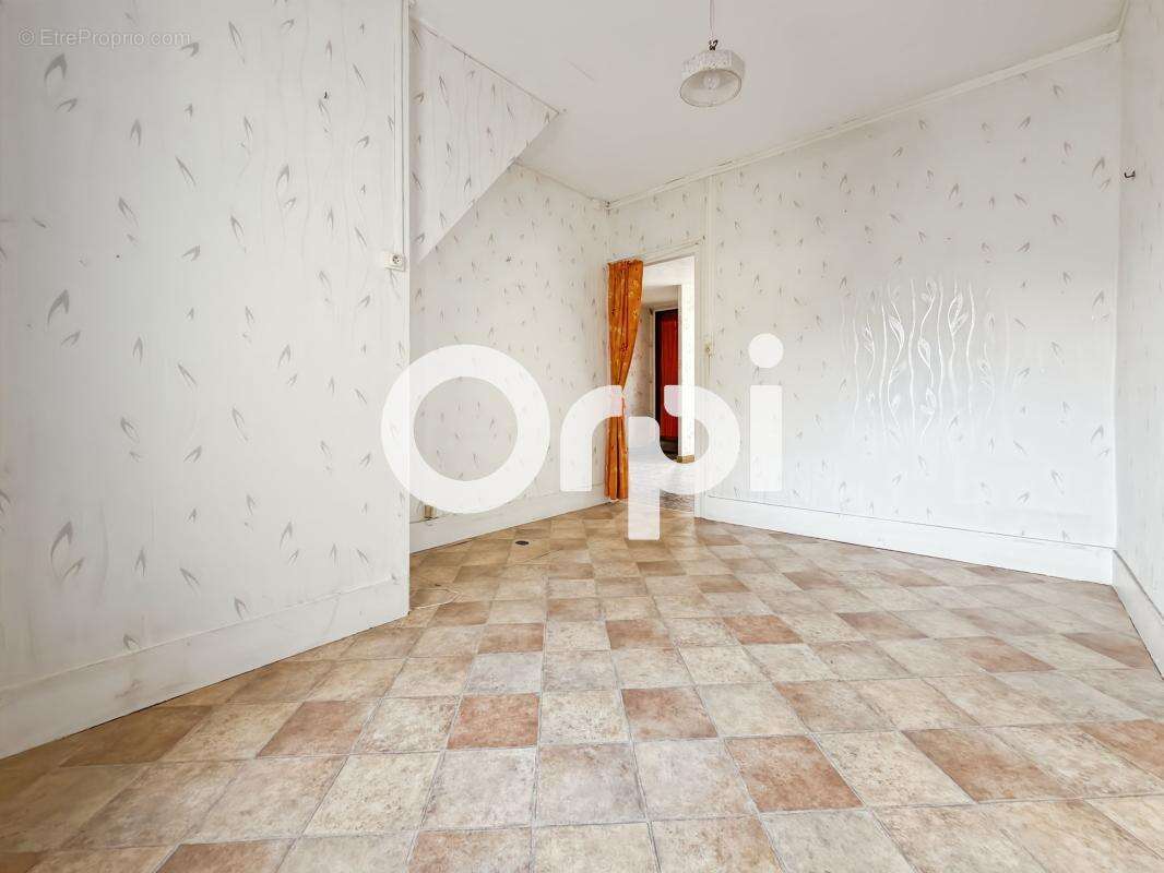 Maison 2 chambres, bureau, cave et cour à Coudekerque-Branche (59210) - photo 4