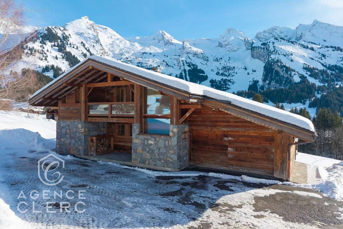 Maison à LA CLUSAZ