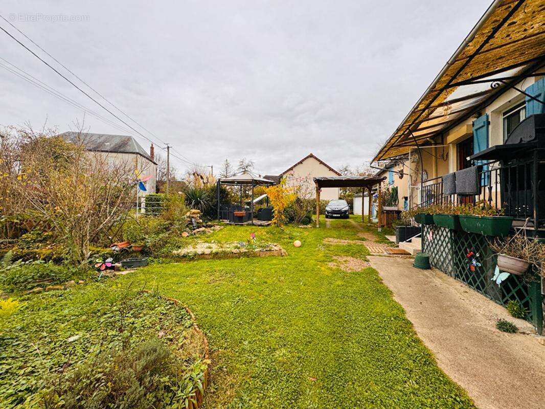 Maison à CHATILLON-EN-BAZOIS