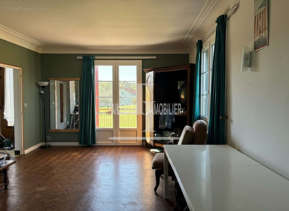 Maison à LA CHAPELLE-FAUCHER