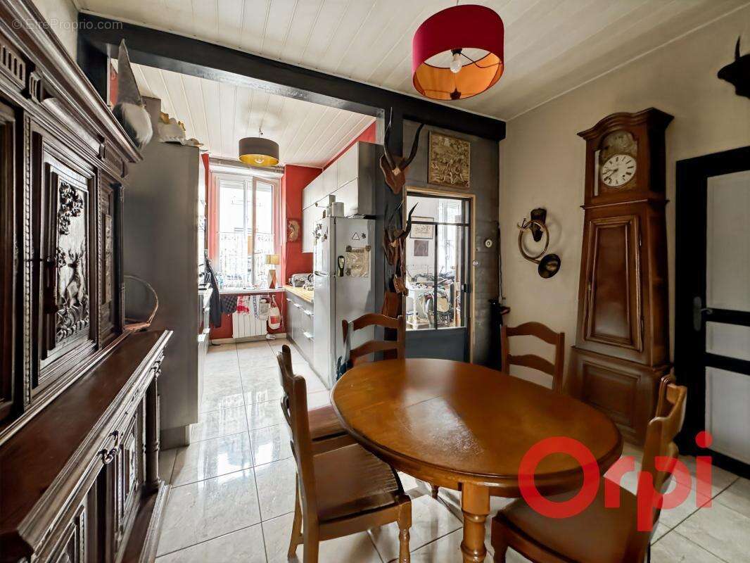 Maison à SAINT-BONNET-TRONCAIS