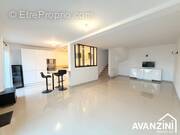 séjour salon / cuisine U.S - Maison à COUILLY-PONT-AUX-DAMES