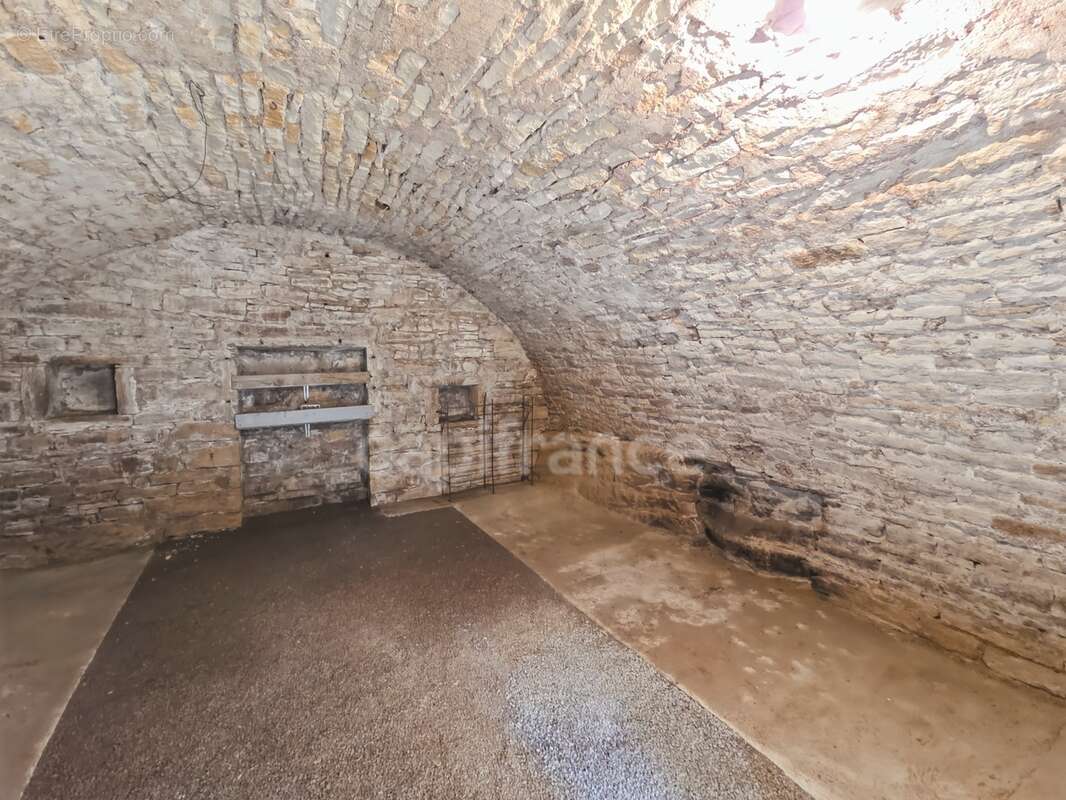 Maison en pierre à renover - photo 12