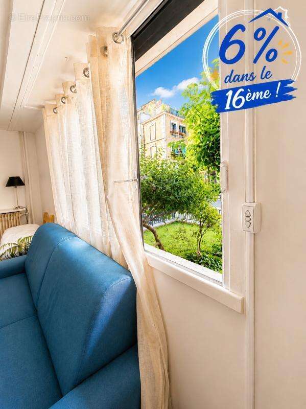 Appartement à PARIS-16E
