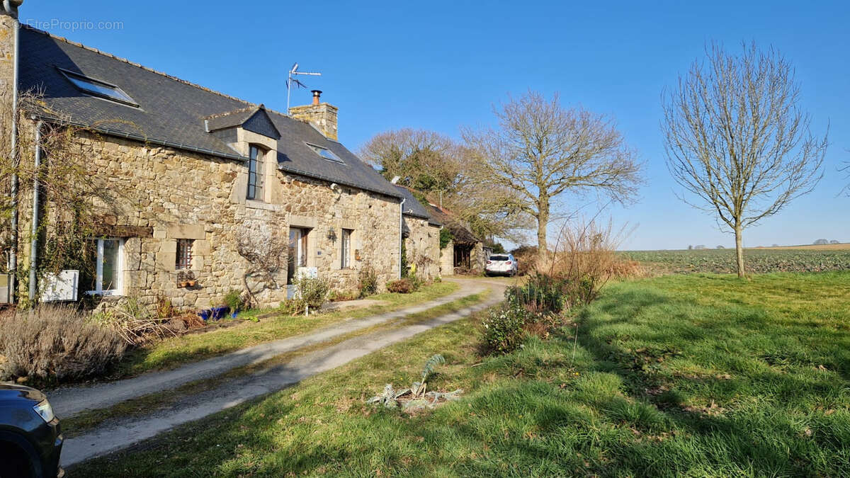 Maison à BOURSEUL