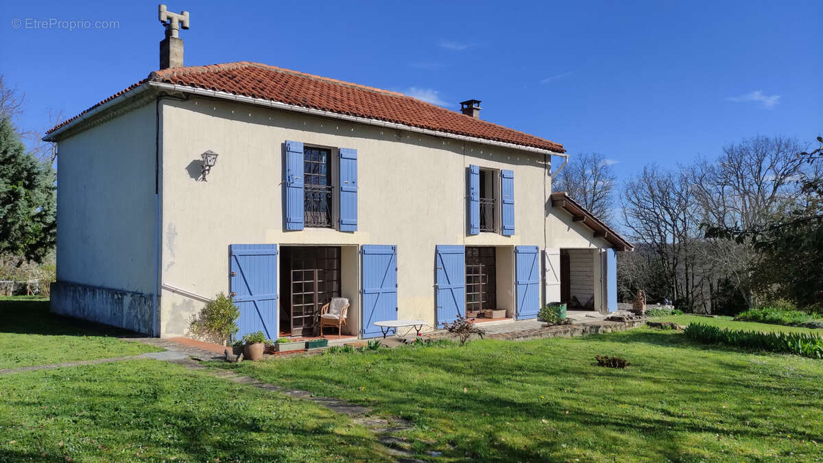 Maison à LAUZERTE