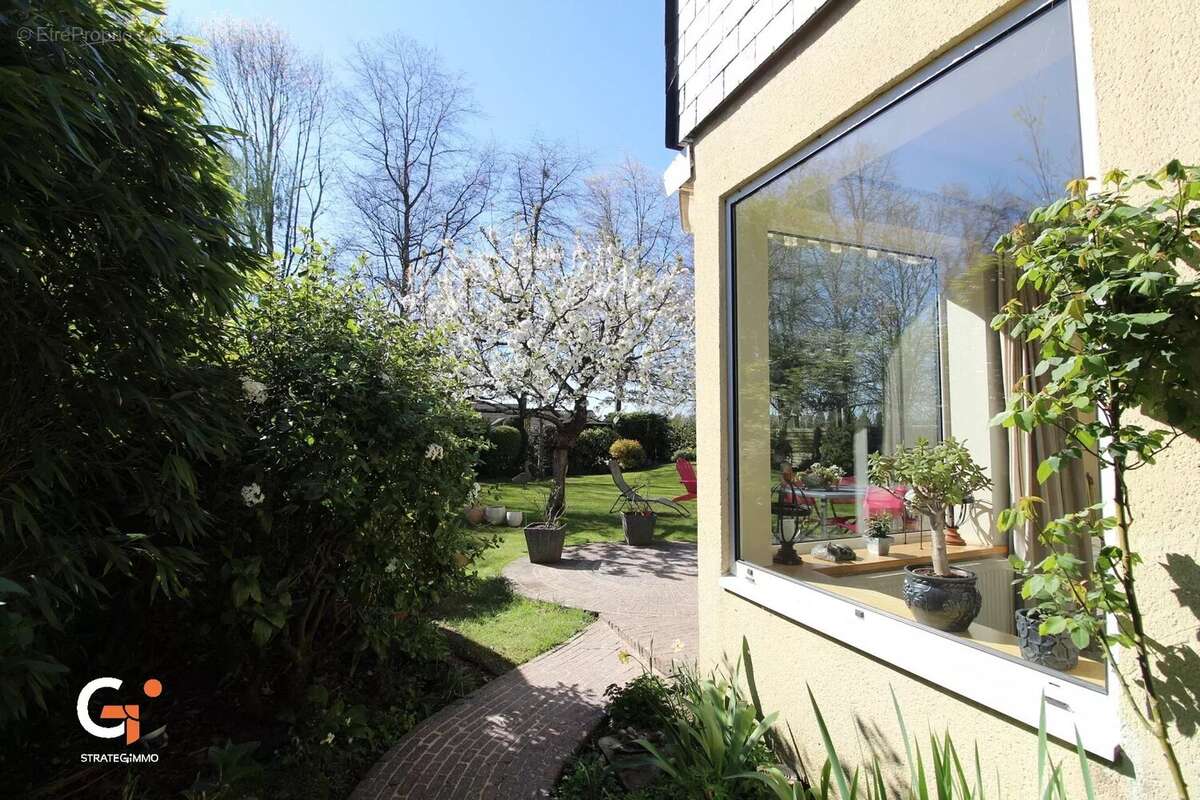 Maison à MONT-SAINT-AIGNAN