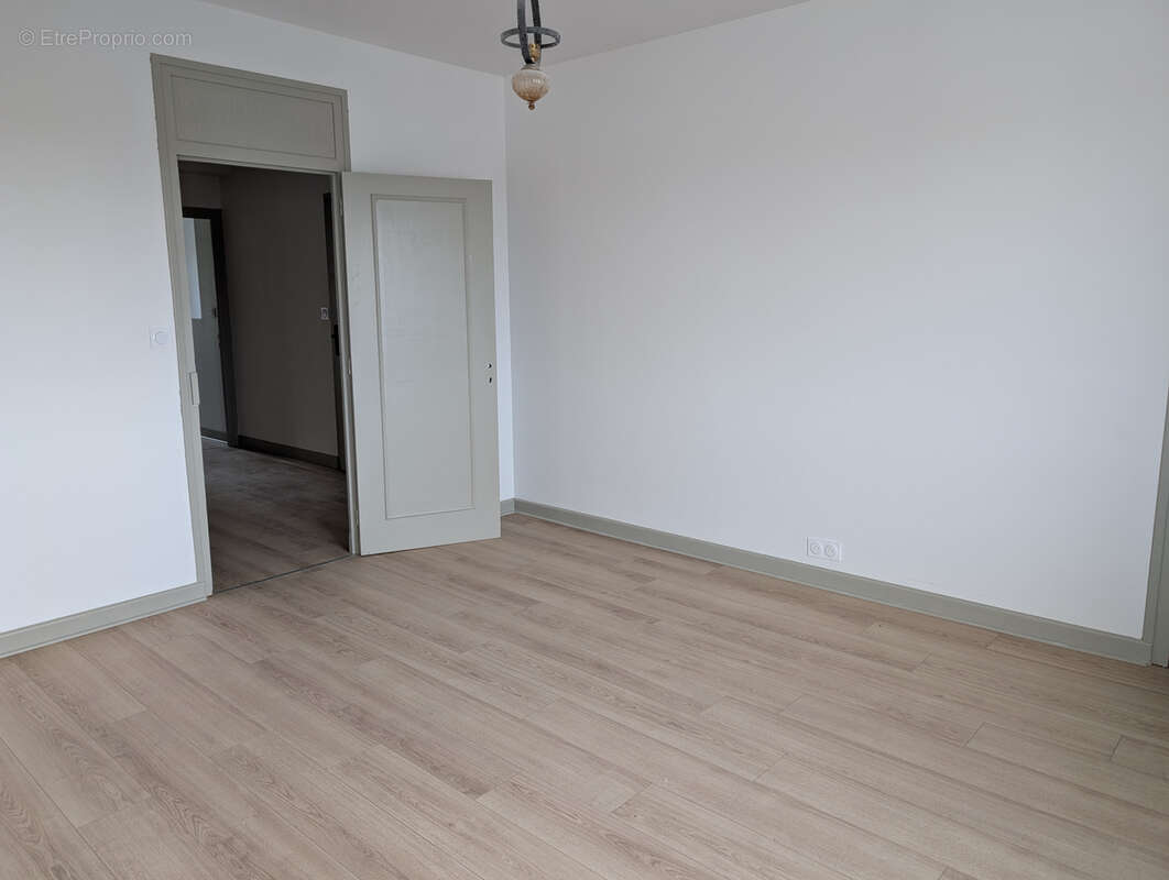 Appartement à LUBERSAC