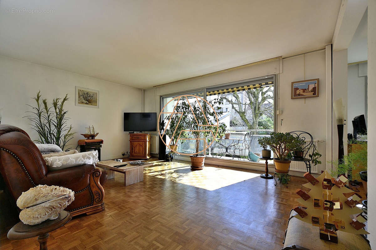 Appartement à SAINT-MAUR-DES-FOSSES