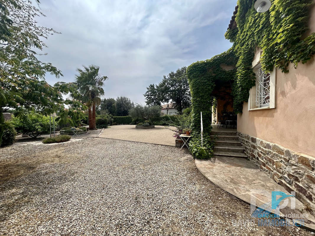 Maison à ESPONDEILHAN