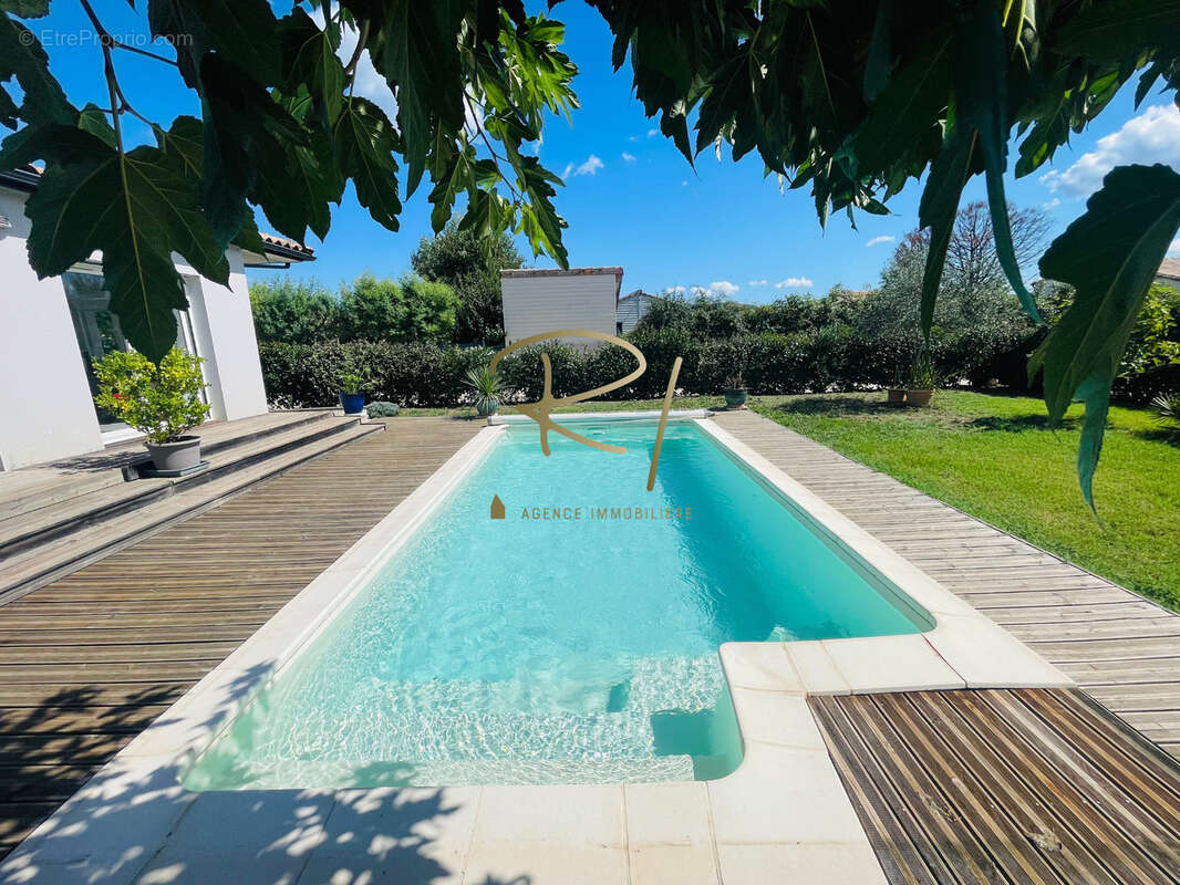 Maison à VALLON-PONT-D&#039;ARC