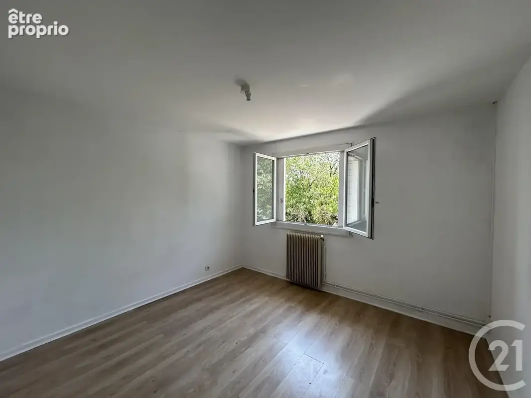 Maison 4 pièces 74 m² à vendre à Les Artigues-De-Lussac (33570) - photo 6