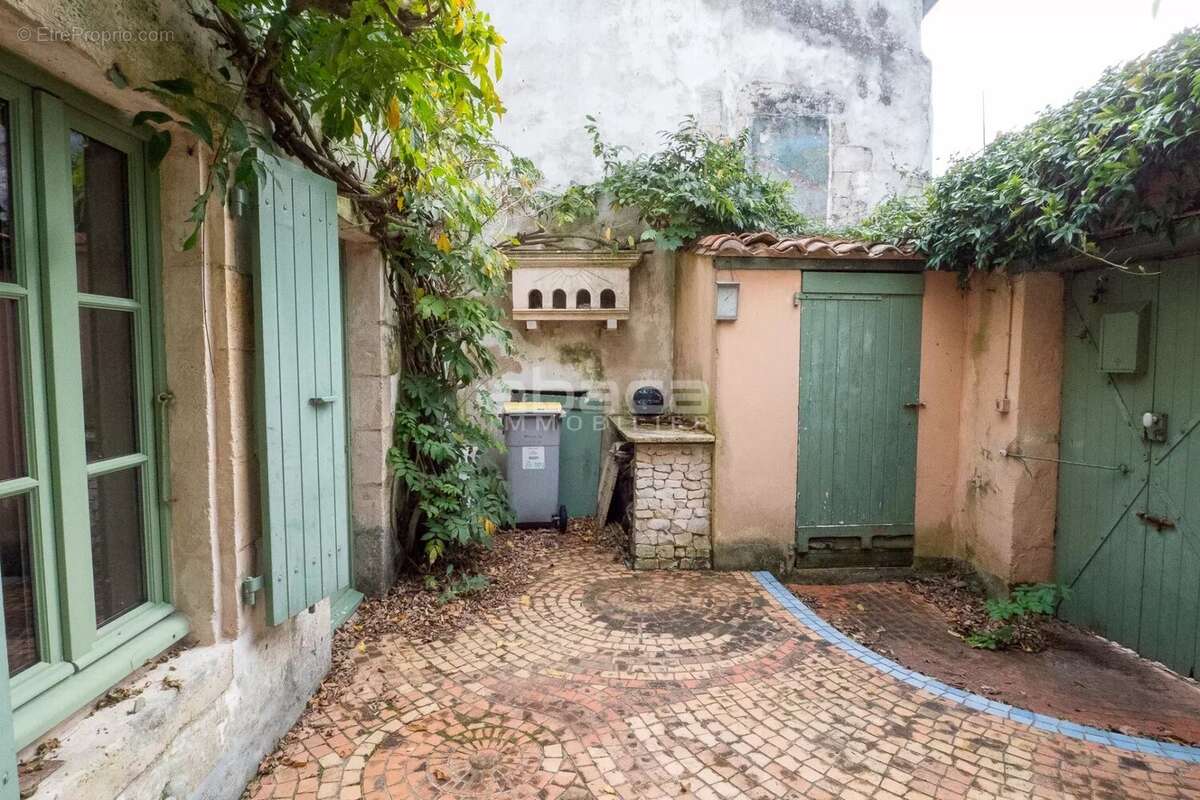 Maison à LES PORTES-EN-RE