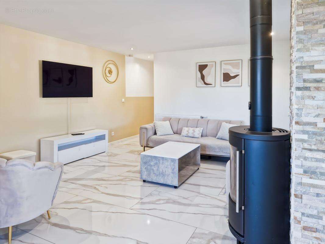 Maison À Vendre : maison sur sous-sol total - véranda - photo 3