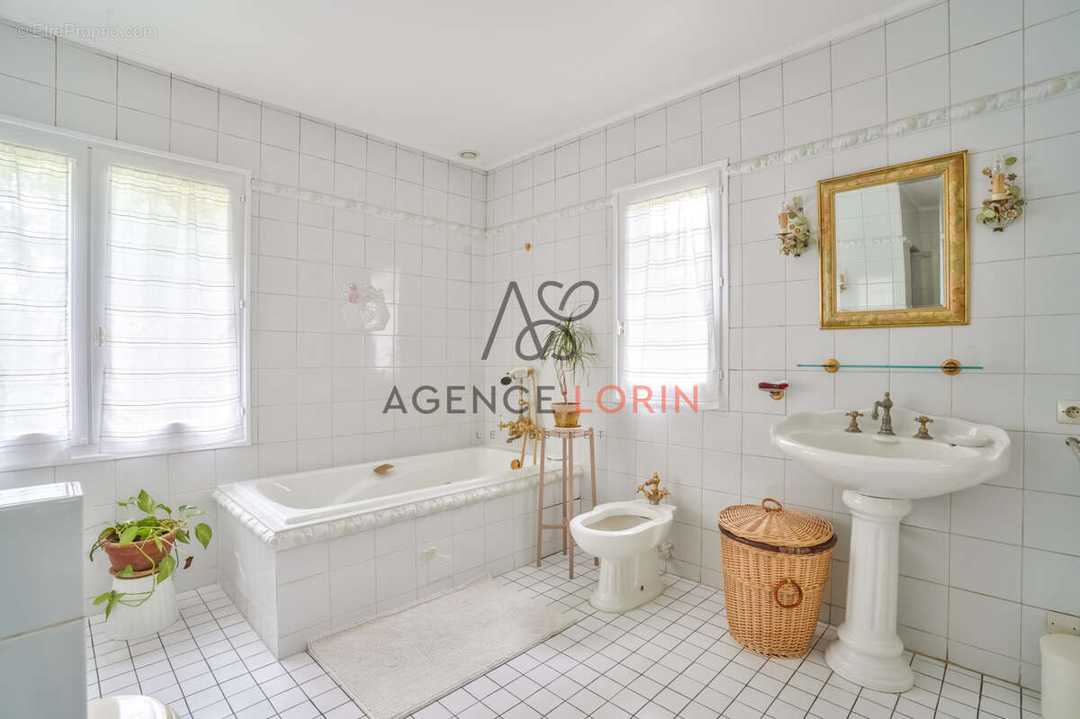 Maison à LE VESINET