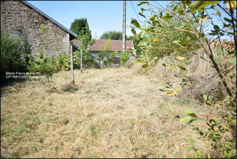 Maison à ROYERE-DE-VASSIVIERE