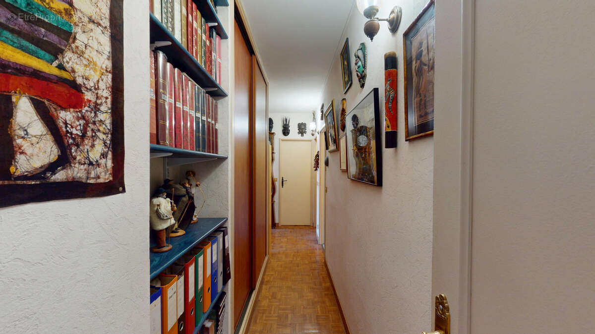 Appartement à MARSEILLE-8E