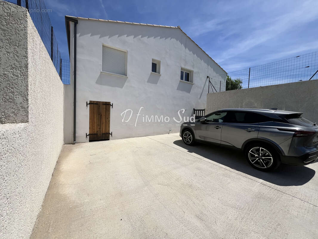 Maison T4 avec extérieur, piscine et places de parking - photo 6