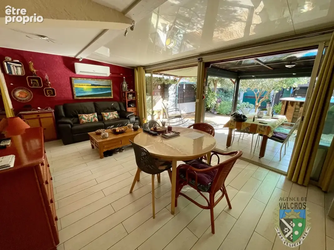 Appartement en rez de jardin avec jardinet piscine a 900 m du port et des plages - photo 3