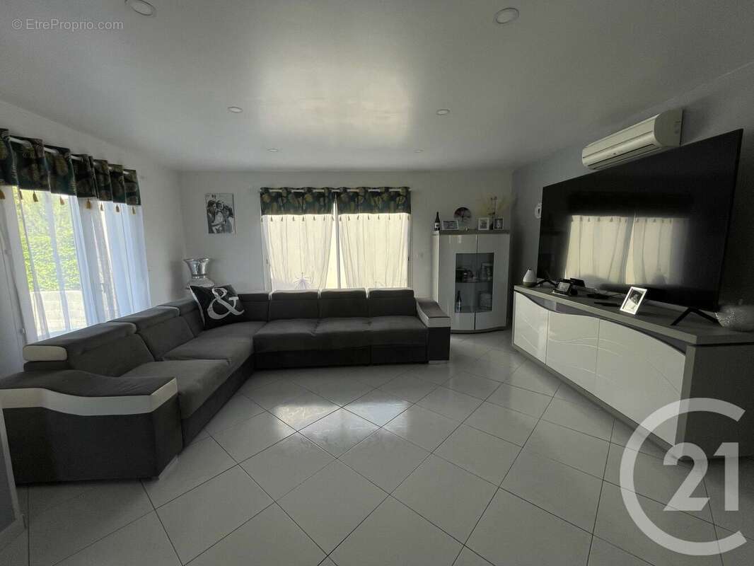 Maison à SAINT-SULPICE-DE-ROYAN