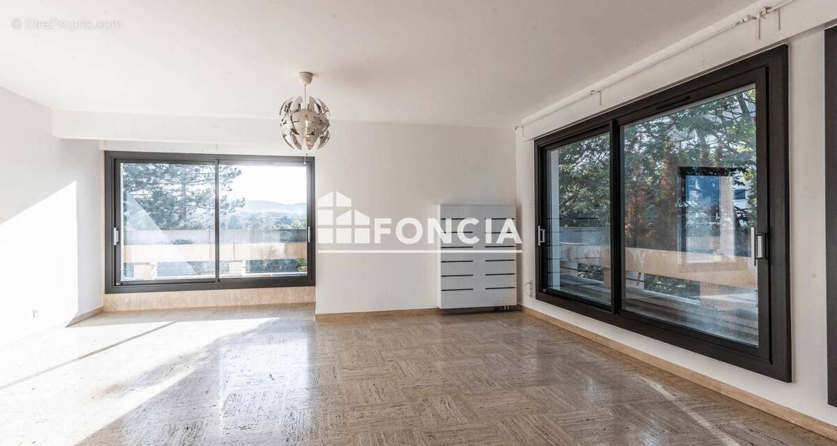 Appartement à SAINT-JULIEN-EN-GENEVOIS