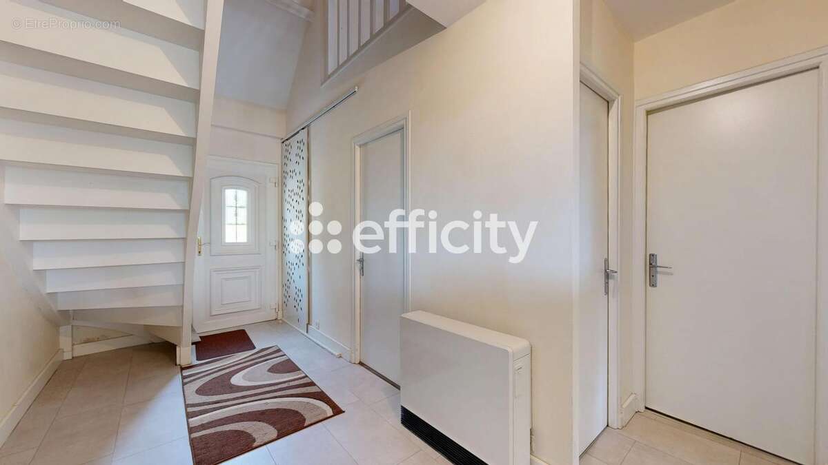 Maison à TERRASSON-LAVILLEDIEU