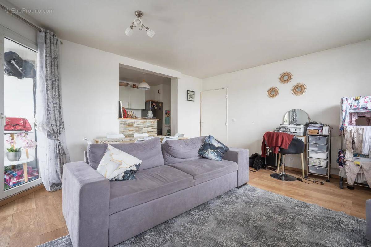 Appartement à DUGNY