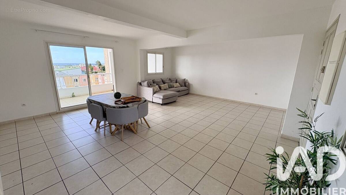 Photo 1 - Appartement à SAINT-DENIS