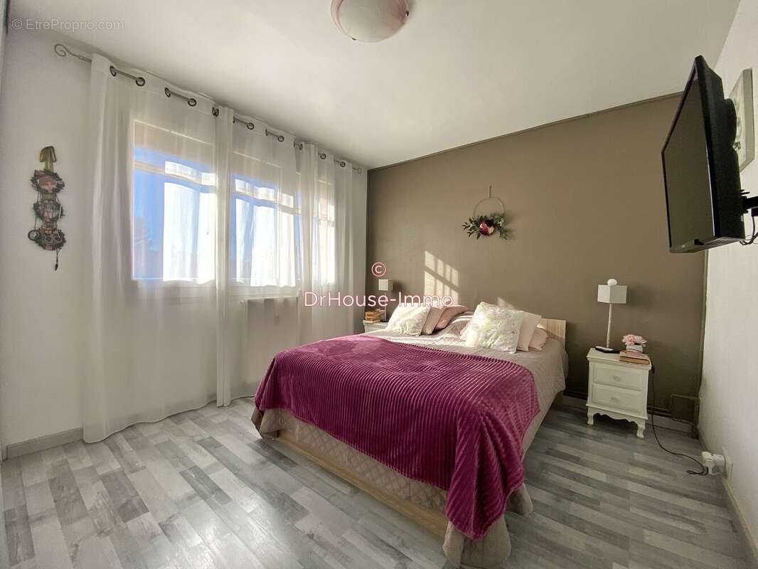 Appartement 75 m² à Aubagne  - photo 25