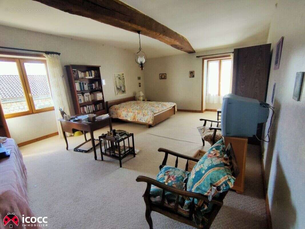 Maison à SAINTE-GEMME-LA-PLAINE