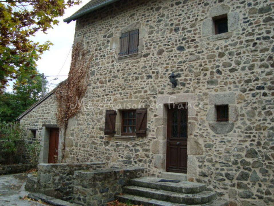 Maison à MONTLUCON
